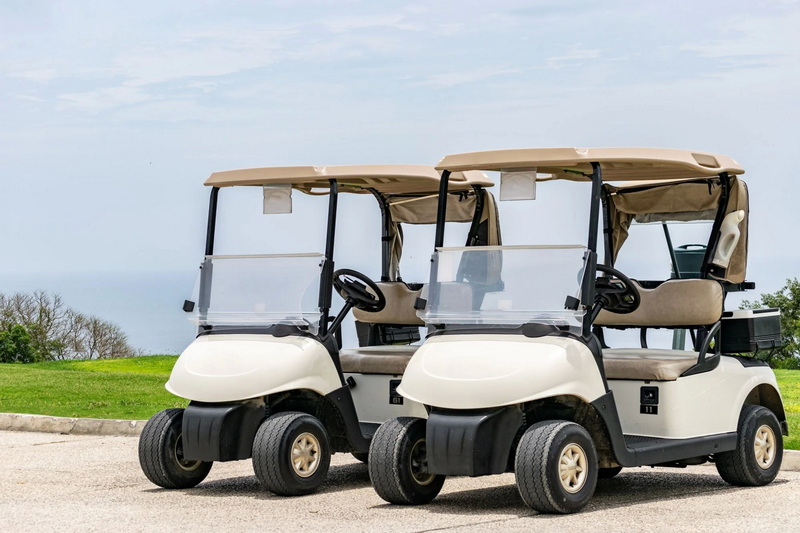 Electric Golf Carts Features Compared to Gas-Powered