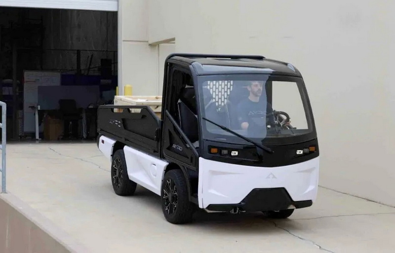 How Do Electric Mini Trucks Impact Local Air Quality