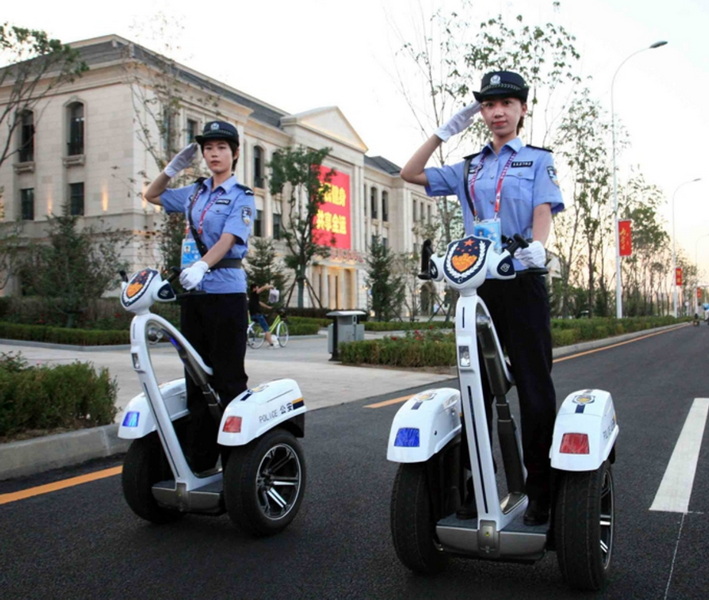 Do Electric Patrol Carts Outperform Electric Skateboards for Patrol