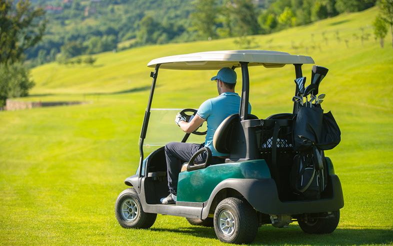the Best Electric Golf Cart Accessories for Comfort 1