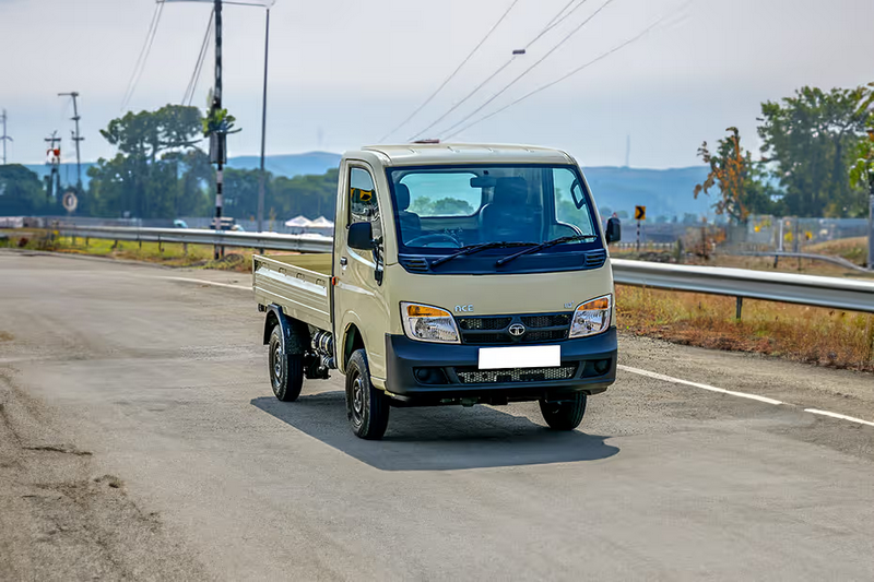Which Are the Top Electric Mini Truck Brands for Reliability