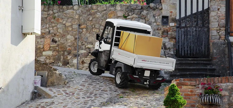 Green Electric Mini Pickup Truck