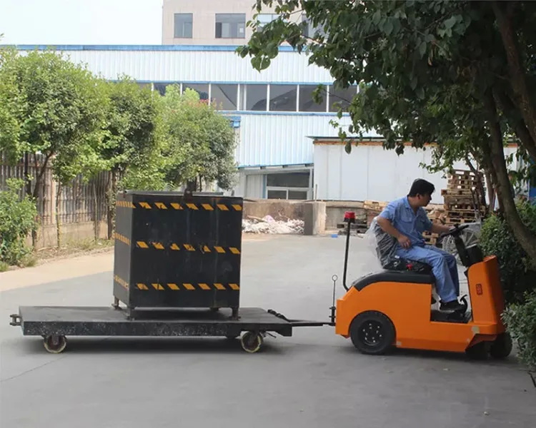 High-Capacity Electric Tow Tractor