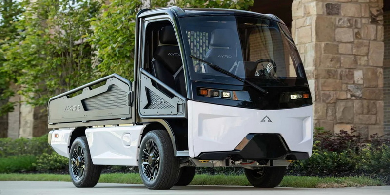 Which Is Better Electric Mini Trucks or Full-Size Electric Vehicles