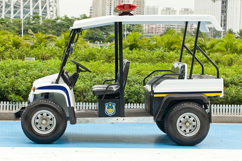 What Sets Electric Patrol Carts Apart from Gas-Powered Models