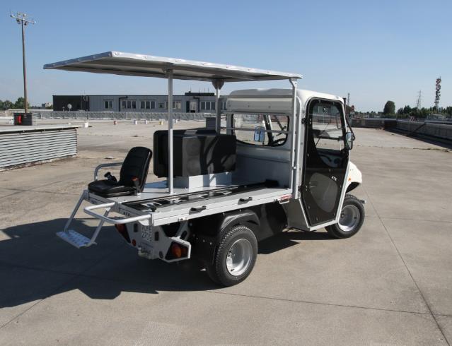 Can Electric Ambulance Carts Revolutionize Emergency Response Times