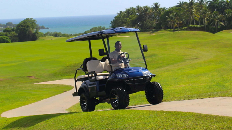 Electric Golf Carts VS Traditional Golf Carts_3