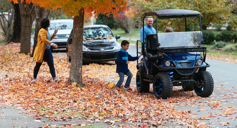 Electric Golf Carts VS Manual Golf Carts_2
